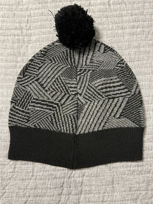 Шапка Lacoste сірого кольору