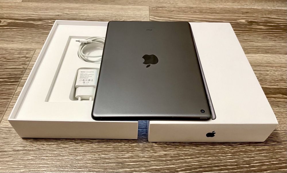 Apple iPad 8 Space Gray 2022