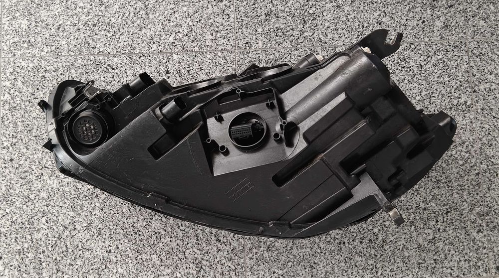 Farol Audi A6/S6 Bi-Xénon 2014-2018 direito