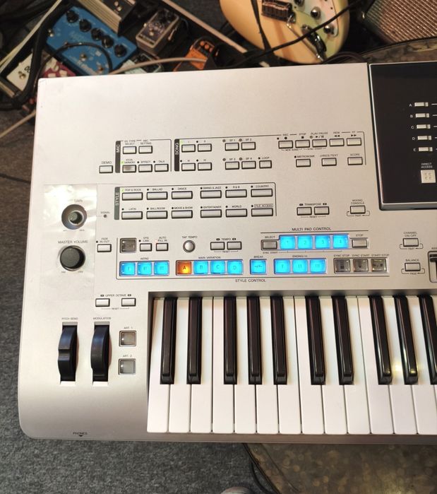 Yamaha Tyros 4 keyboard organy instrument klawiszowy