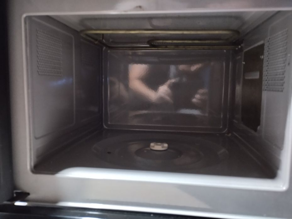 Microondas + grill Ariston