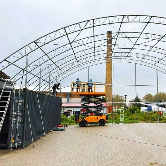 Zadaszenie kontenerowe 21×12 m, montaż na zewnętrznych krawędziach!