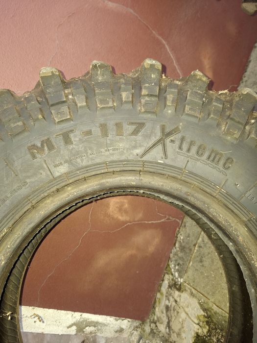 2 pneus Silverstone MT-117 33x10.5R15