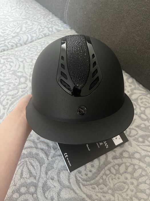 NOWY kask Horze Cadence