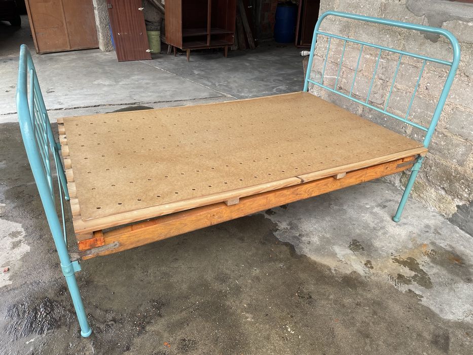 Cama de Casal em Ferro c/ Colchão