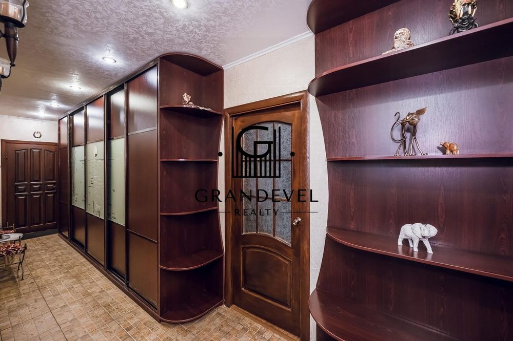 Продається 2к квартира вул. Сосновий, Обухів, Видубичі