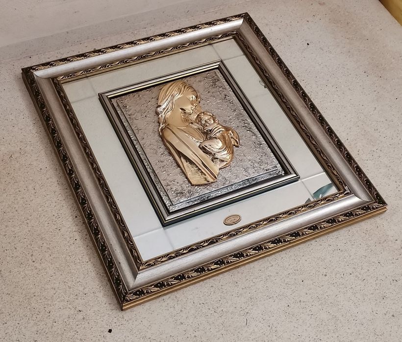 Belíssimo Quadro em  prata 925 espelhado com relevo, moldura em madeir