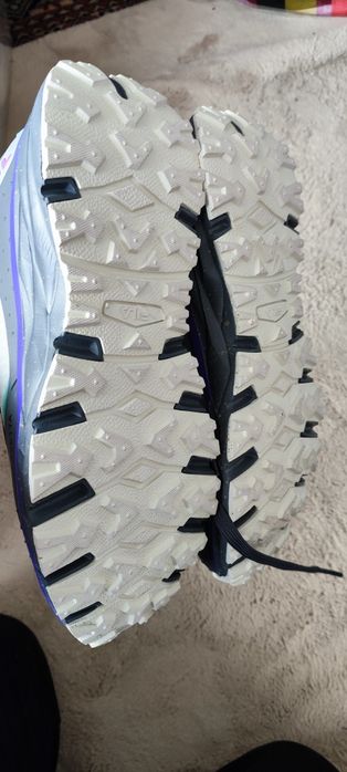 Buty FILA teekkingowe