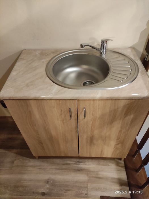 Sprzedam szafkę z blatem,zlewem i bateria do kuchni