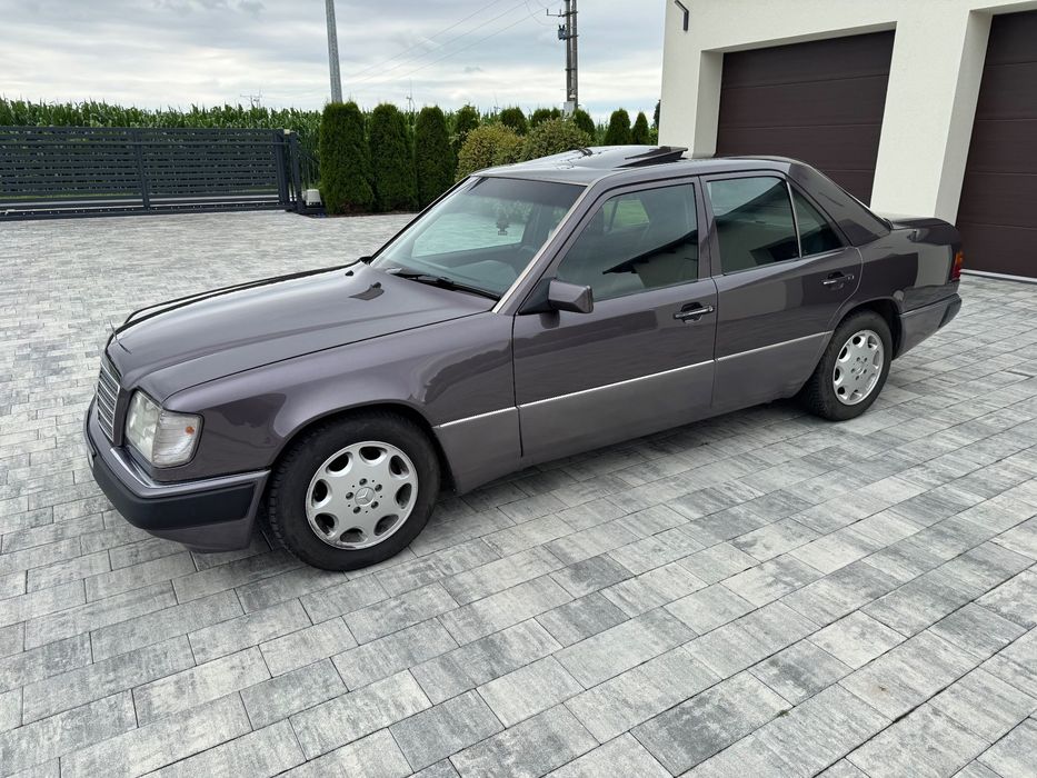 Mercedes-Benz W124