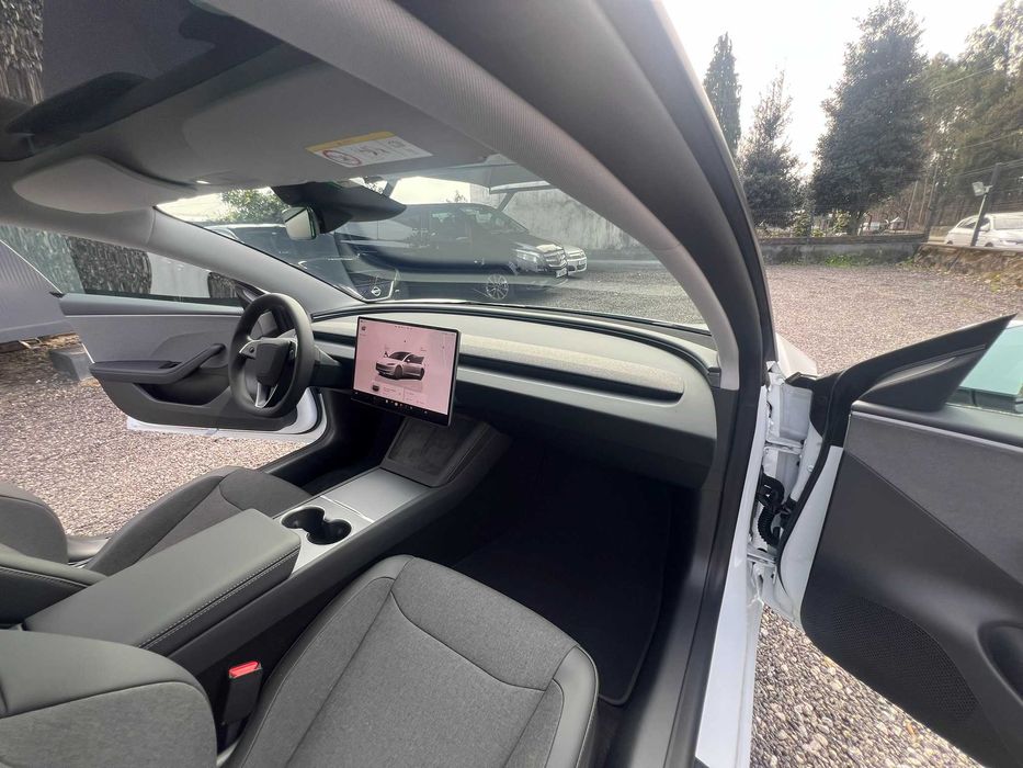 Motorista TVDE - 24h - Tesla Model 3 - 0 KM