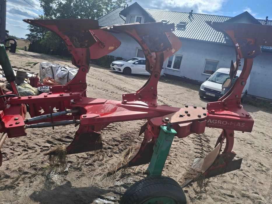 pług 3 skibowy obracany
