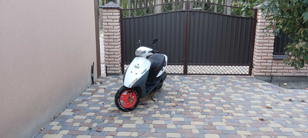 Продам Suzuki lets 2