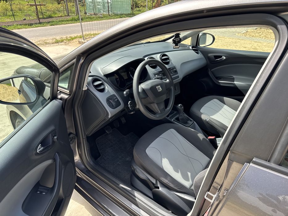 Seat Ibiza 1.2 benzyna 2014rok Niski przebieg.