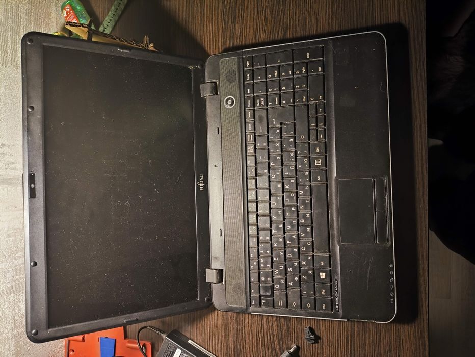 Ноутбук Fujitsu A512