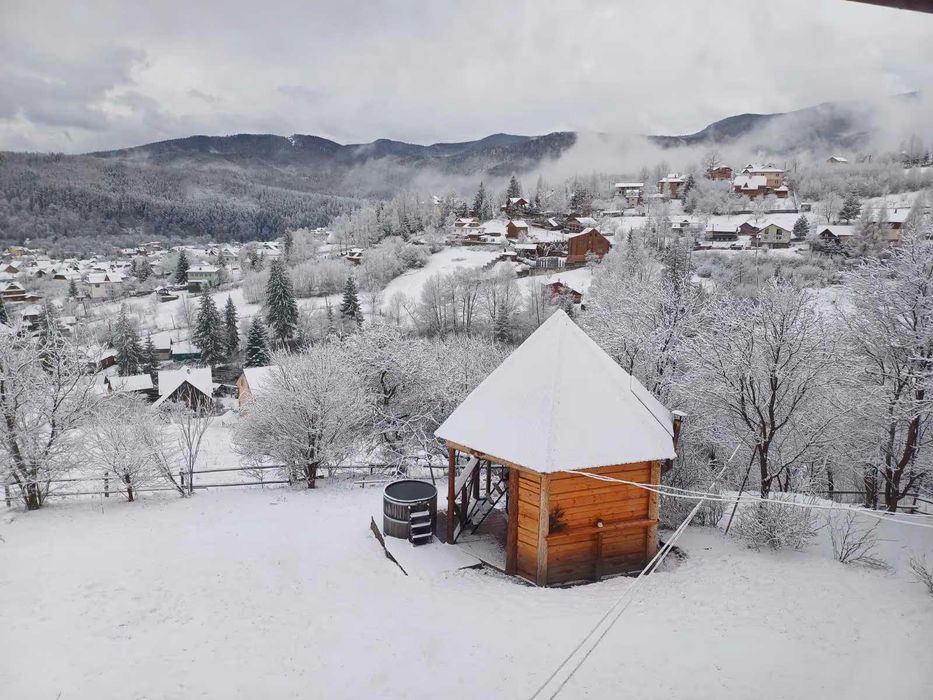 Апартаменти в центрі на 2-4 осіб. Поруч чан. Вид на гори