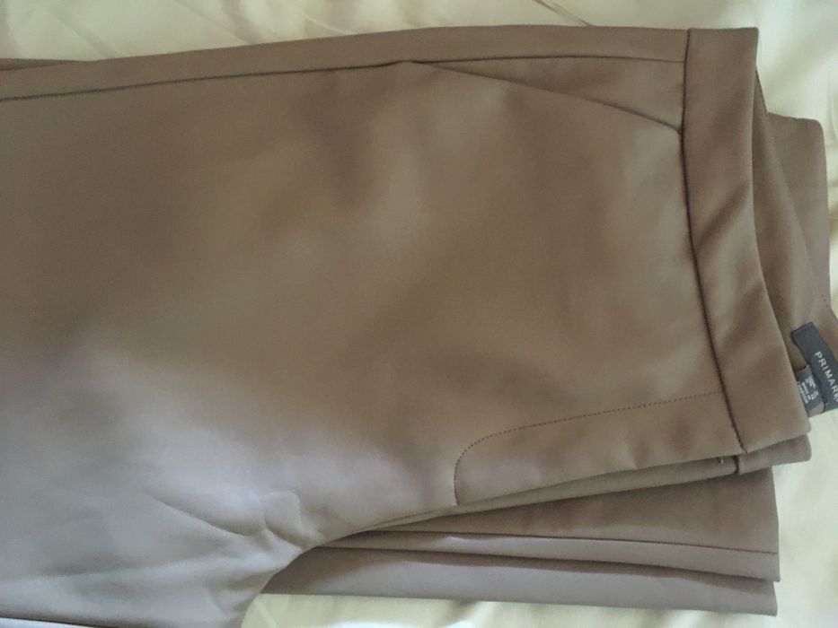 Calcas em pele sintetica rosa