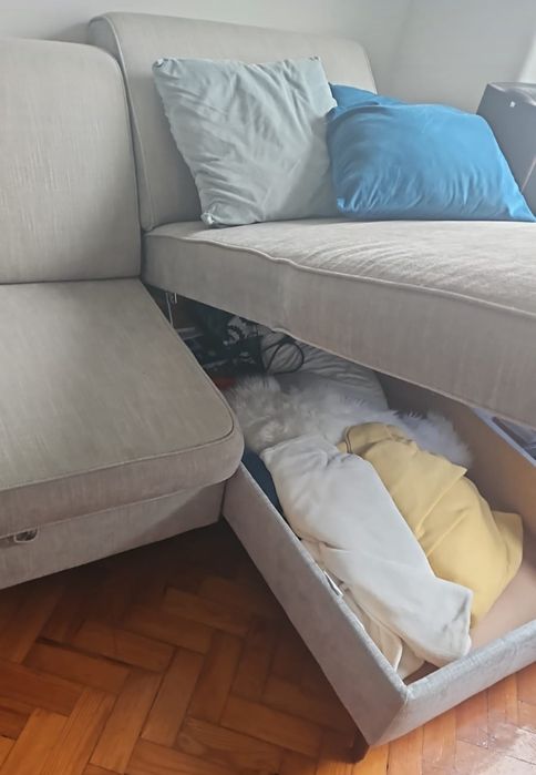 Sofa cinza claro chaise longue