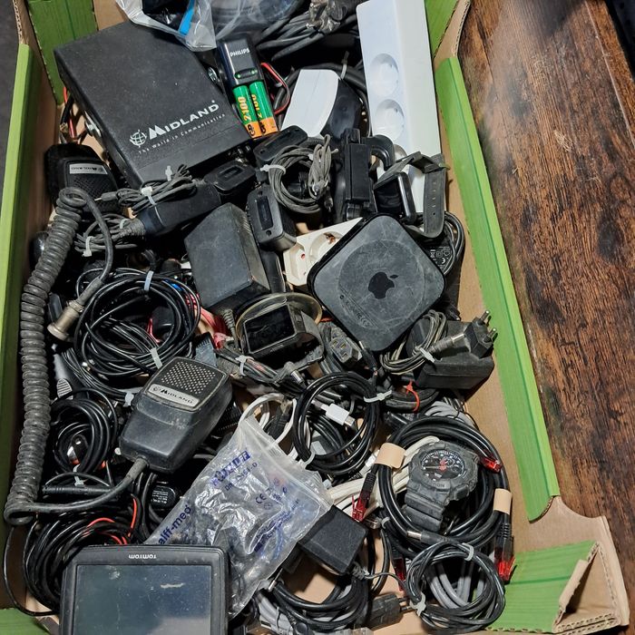 Mix kable ładowarki radio Apple Nokia..