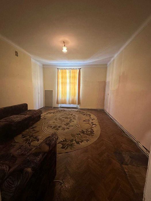 Продам просторий АВСТРІЙСЬКИЙ ЛЮКС в центрі без комісії