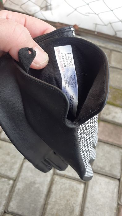 Новые перчатки женские Next.размер L..На большую руку 7,5-8,5.