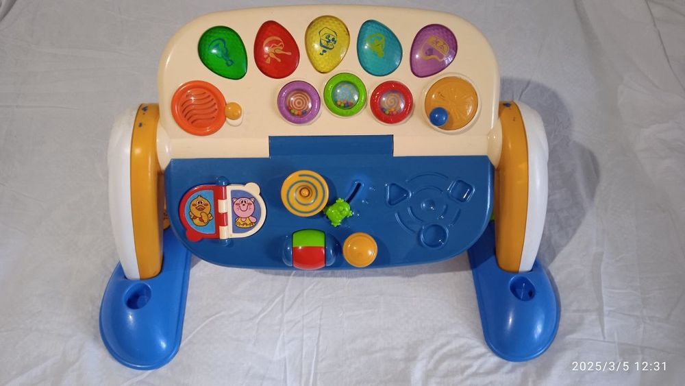 Детский игровой столик