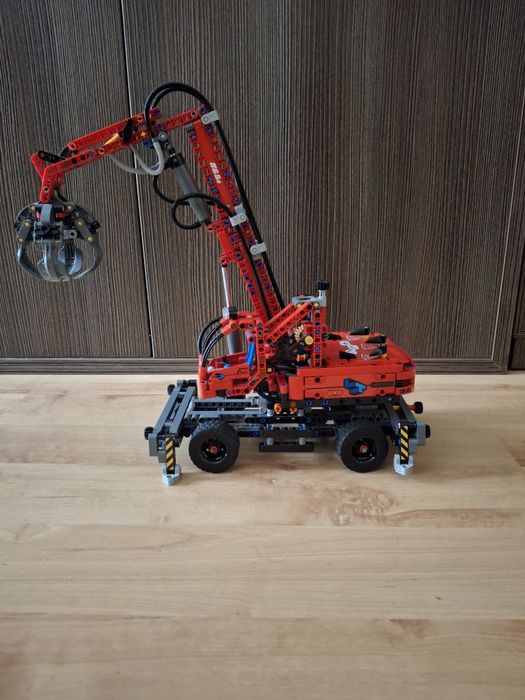 Lego Technic Dźwig z chwytakiem