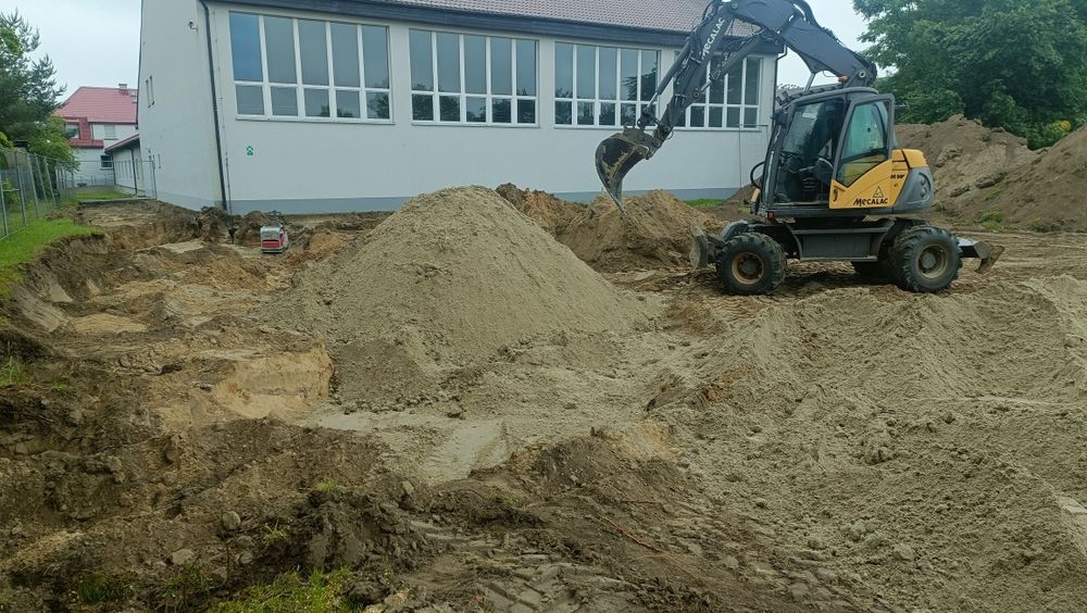 Usługi Mecalac 714 Wykopy  Humusowanie Rozładunki