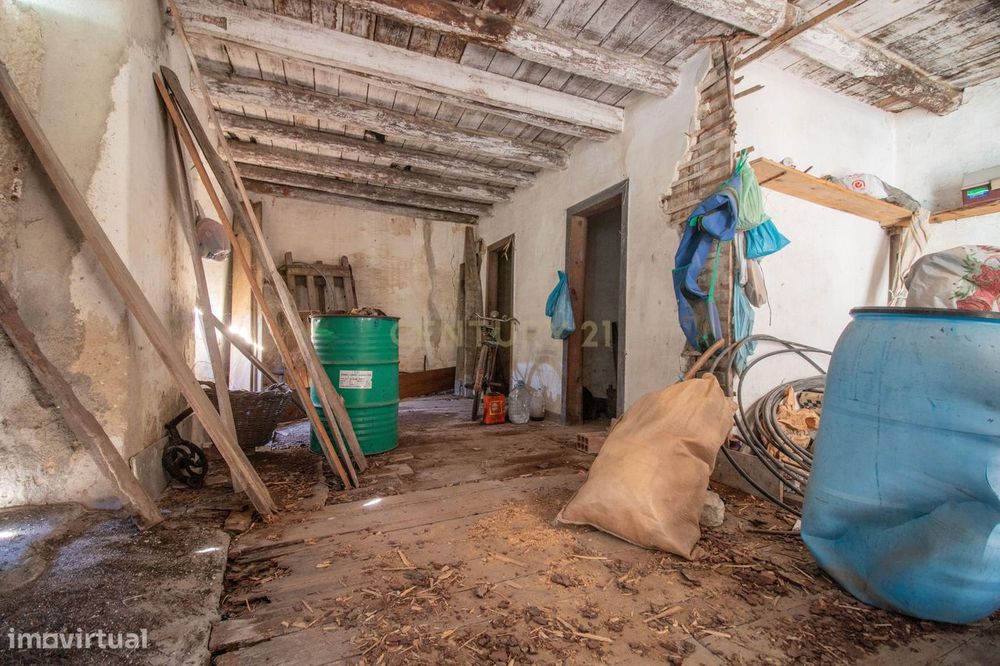 Casa Típica para reconstruir no Pincho – Figueira da Foz