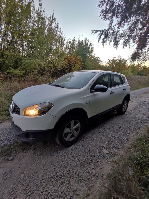 Ніссан Кашкай  1.6