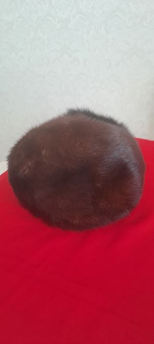 Жіночий норковий берет