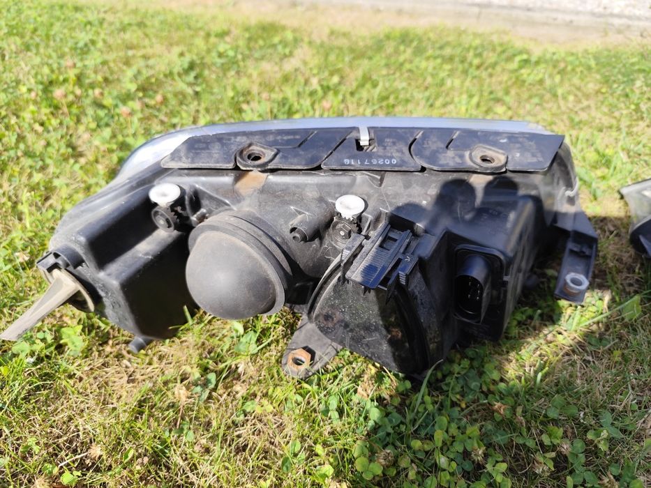Lampy Depo przód passat B5 FL Kombi
