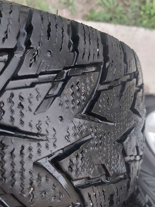 Диски з зимовою резиною Nexen