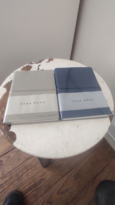 Cadernos Hugo Boss – Novos e Originais