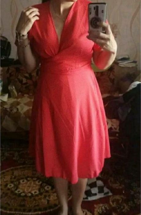 сукня (міді) червона в білий горох