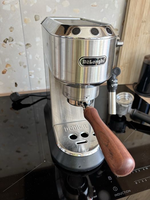 Ekspres cisnieniowy Delonghi EC685