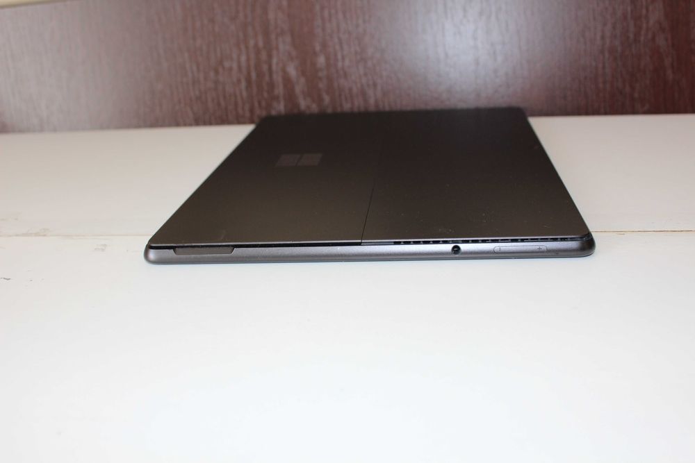 Microsoft Surface Pro 8 Intel i7-1185G7 13" 16/256Gb