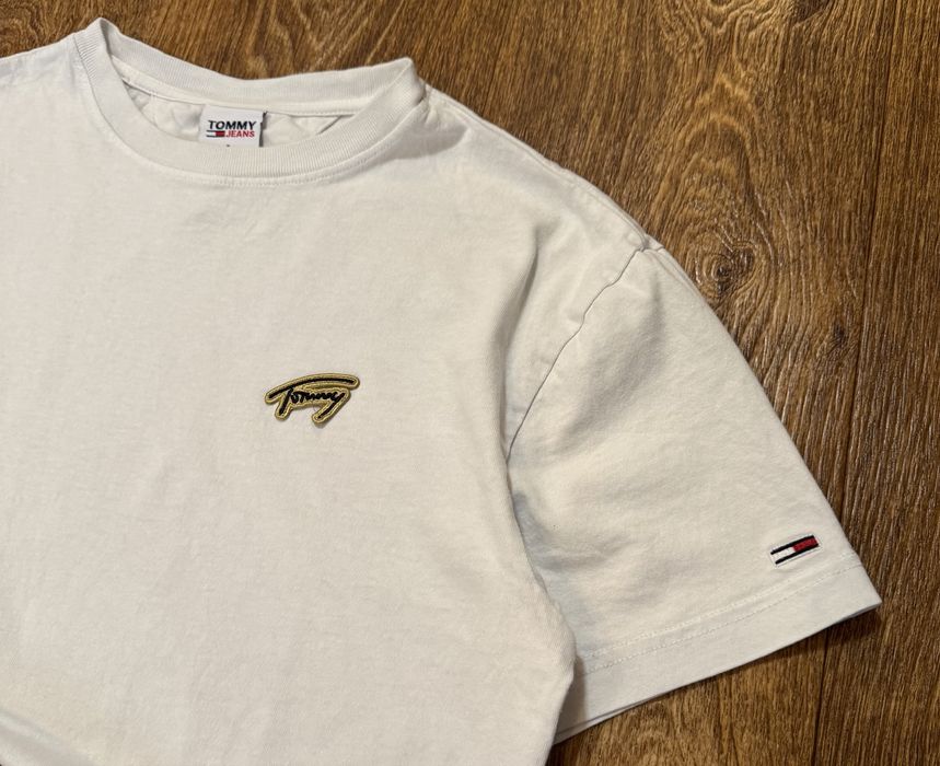 Футболка от Tommy Hilfiger