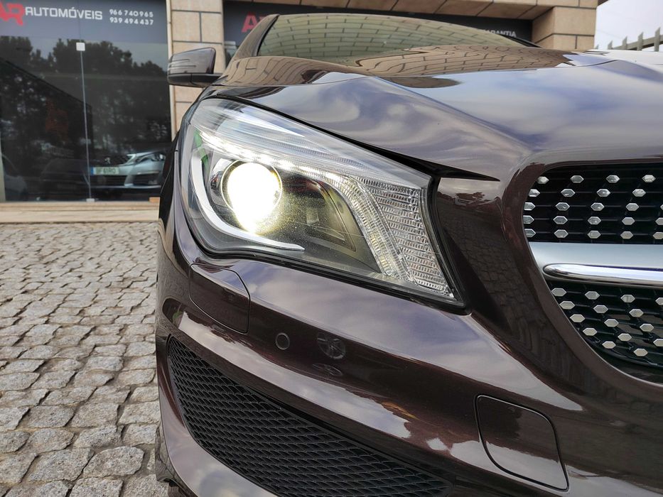 Mercedes-Benz CLA 200 AMG (Manual)