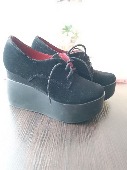 Продам новые туфли ботинки ботильоны