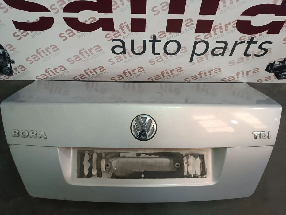 TAMPA DA MALA VOLKSWAGEN BORA 98-03