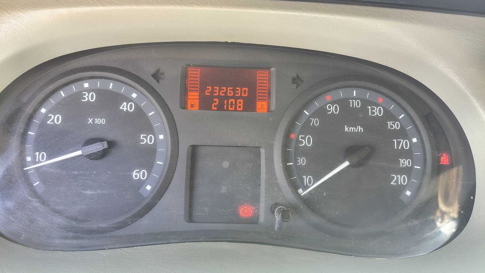 Renault Trafic 2.0 dci 6 Lugares 6 Velocidades