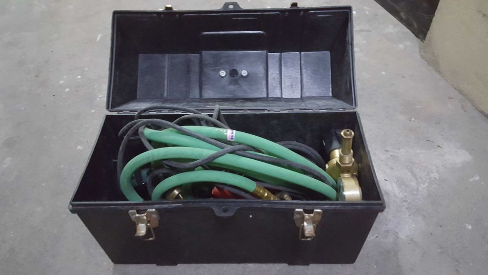 Conjunto de valvulas e manometros de pressao Messer