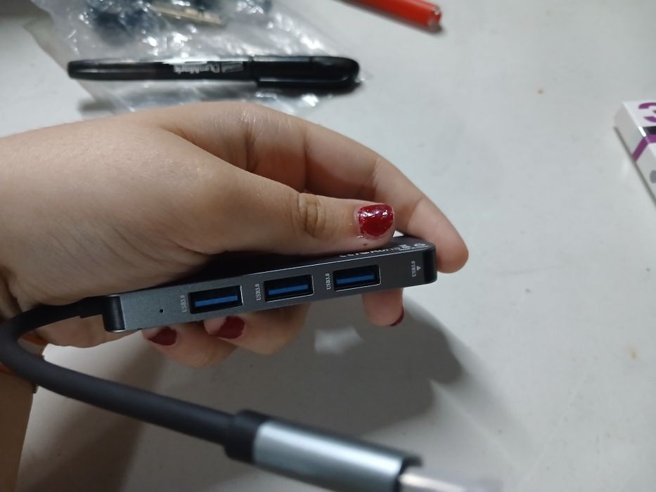 Hub USB-C para USB 3.0 de 4 Portas Leelng (Novo) – Adaptador 4 em 1