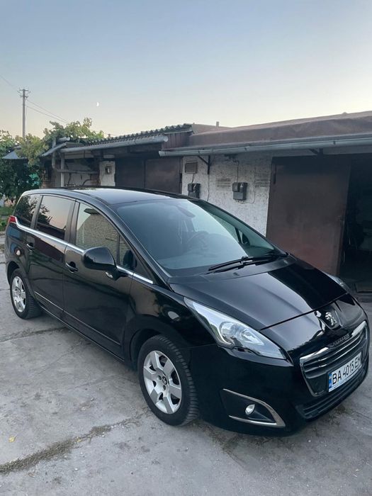 Продам Peugeut 5008