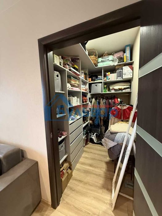 2к.квартира, Зигіна, цегла, з ремонтом