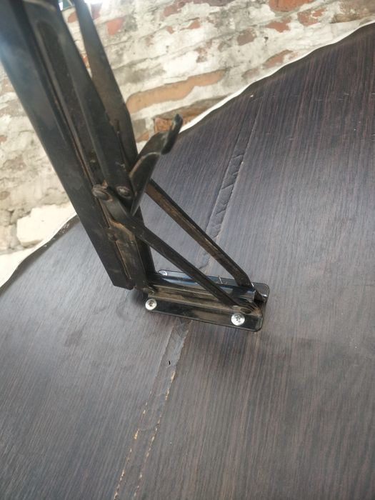 Стол банкетный диаметр 180 см.