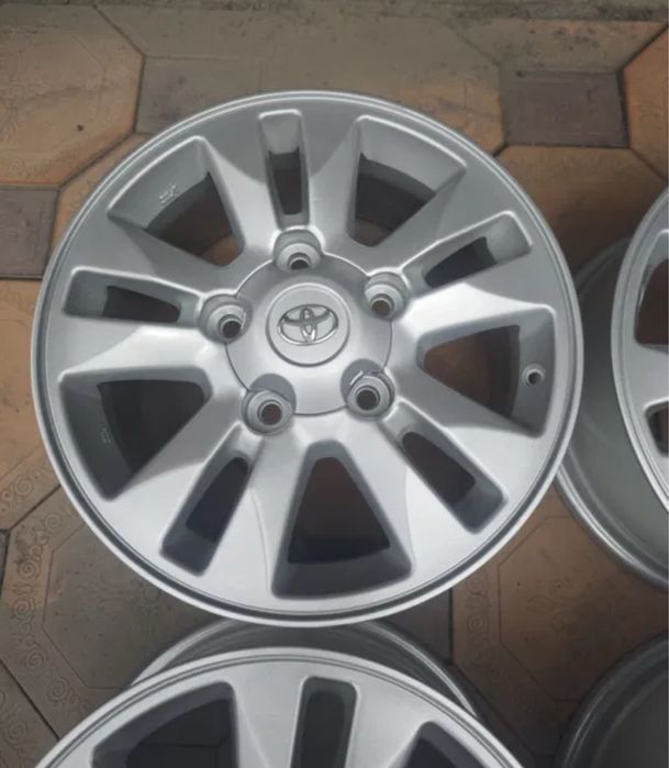 Диски r 17 тойота ленд крузер 200 оригинальные
