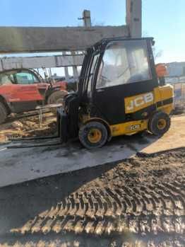 Телескопічний навантажувач JCB TLT 30 G