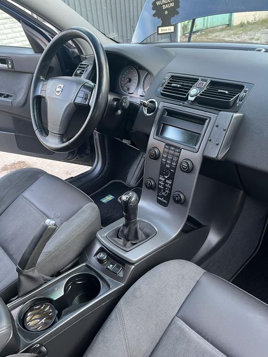 Продам  Volvo V 50    В Харькове !!!
